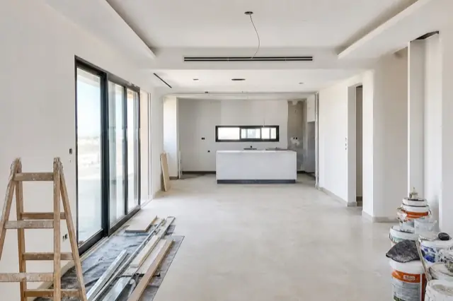 קבלן שיפוצים באשדוד — מפרט, לו״ז ומסירה